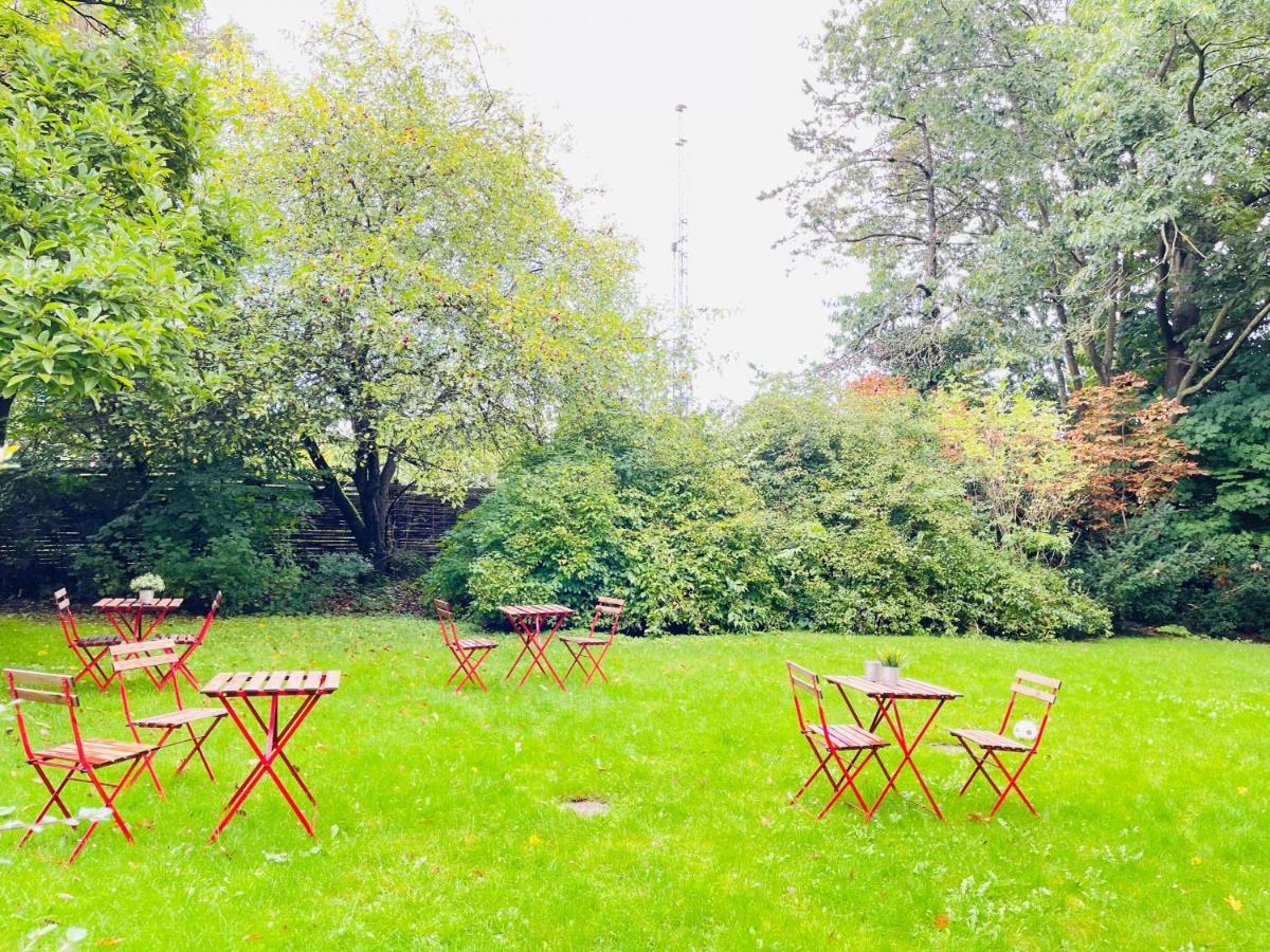 Aday - Aalborg Mansion - Big Apartment With Garden Bagian luar foto