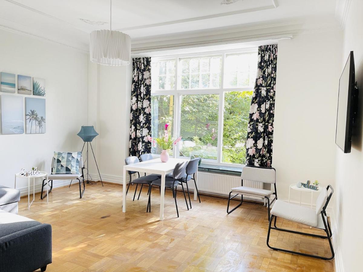Aday - Aalborg Mansion - Big Apartment With Garden Bagian luar foto